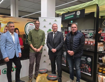 Na novinarski konferenci so sodelovali izvršni direktor komerciale Spar Slovenija Uroš Lozej, zmagovalec Masterchef Slovenije Luka Pangos, predsednik KGZS dr. Jože Podgoršek in  kmet Jože Horvat