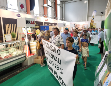 Živinorejci opozorili na nujnost ukrepanja