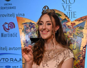 Nova vinska kraljica Slovenije je Nika Martinčič