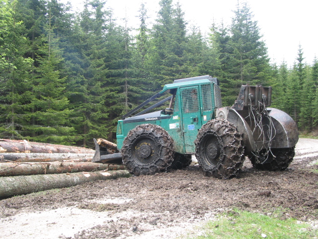 RAZPIS: za naložbe v opremo in mehanizacijo za spravilo lesa