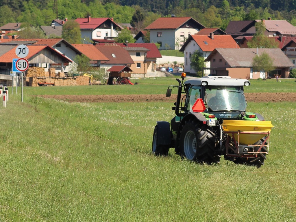 Razpoložljivost in cenovna dostopnost gnojil