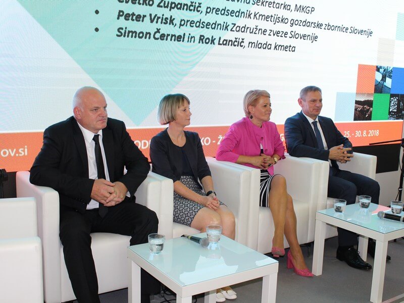 Na okrogli mizi se je predstavila tudi kandidatka za kmetijsko ministrico dr. Aleksandra Pivec