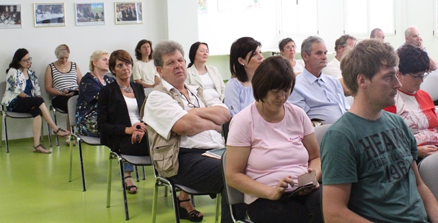 Sodelovanje in povezovanje kmetov ter kmetijskih organizacij